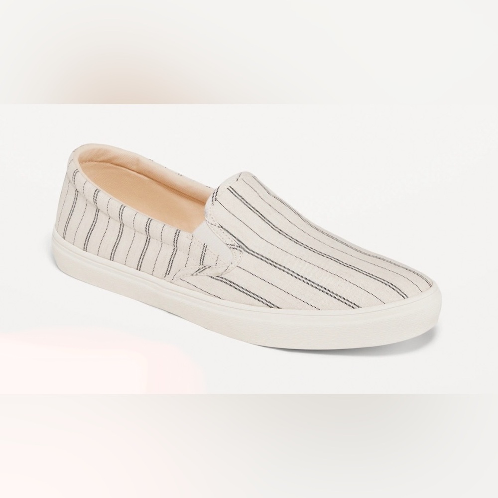5/$25 NWT Old Navy Women’s Slip-On Canvas Sneakers in Cream Black Stripes Stripe